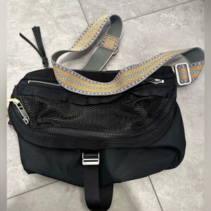 Lululemon Festival Bag (9”x5”x11”) in gray